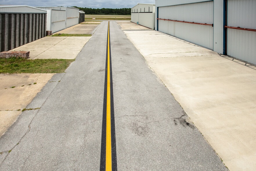More Photos Of 1001 Airport Rd, Destin Airplane Hangar For Sale