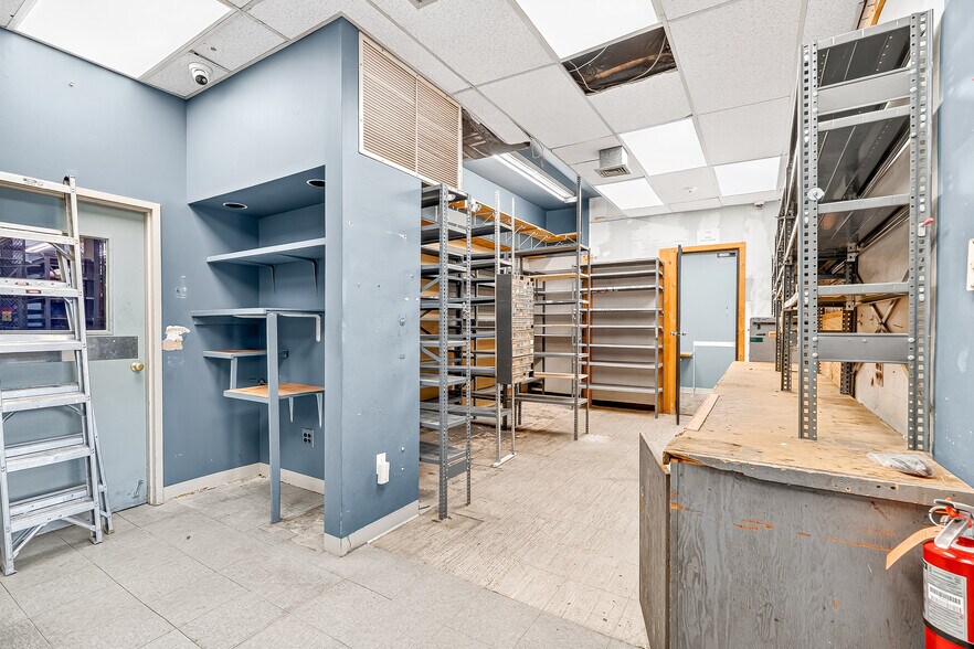 More Photos Of 22 W Lincoln Ave, Mount Vernon Freestanding For Lease