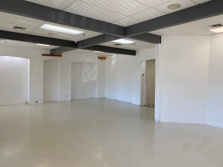 More Photos Of 2301 Midwestern Pky, Wichita Falls Unknown For Lease