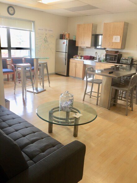 More Photos Of 591 North Ave, Wakefield Office For Lease