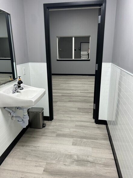 More Photos Of 3903 98th St, Lubbock Medical For Lease