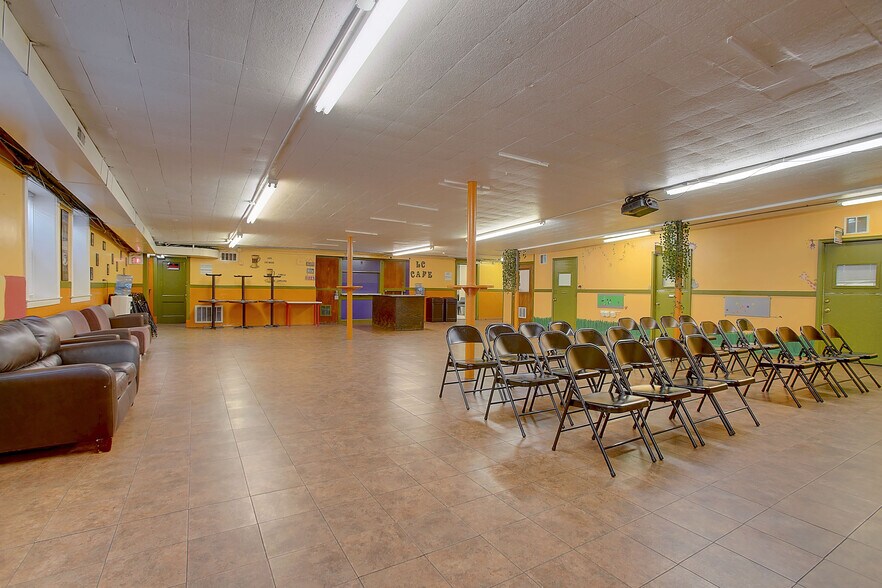More Photos Of 1321-1323 S Austin Blvd, Cicero Religious Facility For Sale