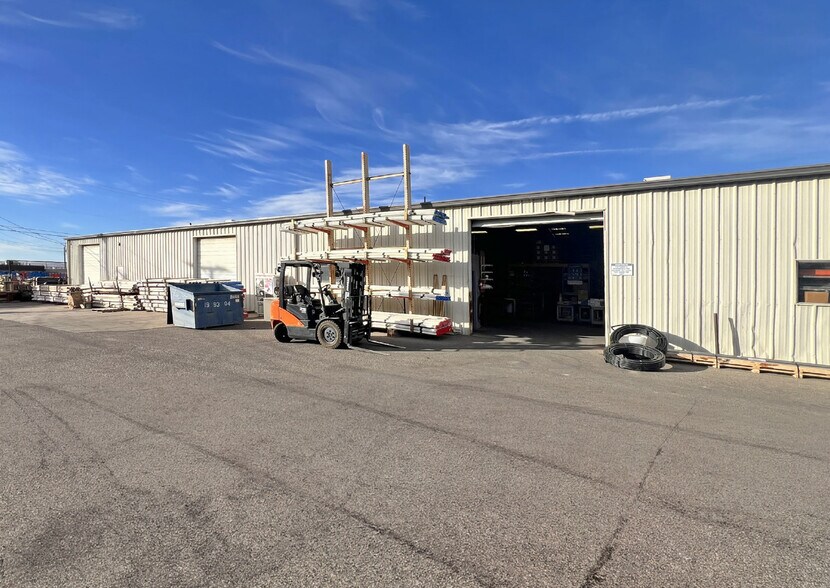 More Photos Of 3221 Vassar Dr NE, Albuquerque Warehouse For Lease