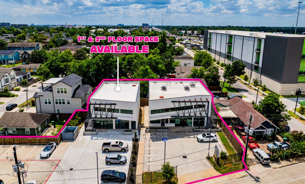 Primary Photo Of 6815 N Main St, Houston Unknown For Lease