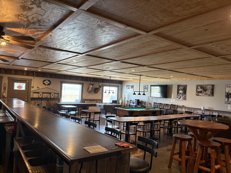 More Photos Of 3071 Jacob rd, Jacob Bar For Sale