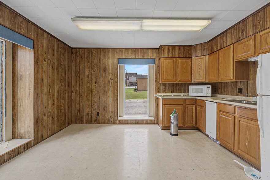 More Photos Of 1117 10th St, Huntsville Office For Lease