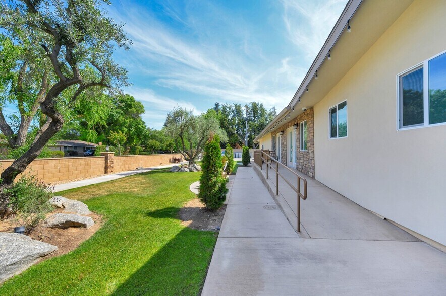 More Photos Of 1419 W Bullard Ave, Fresno Congregate Senior Housing For Sale