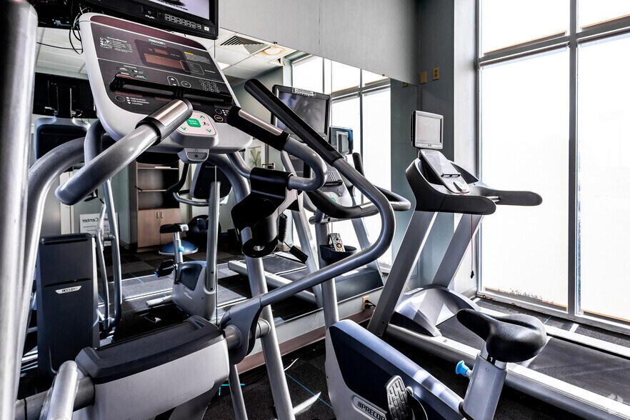 More Photos Of 139 Bradford Blvd, Santee Hotel For Sale