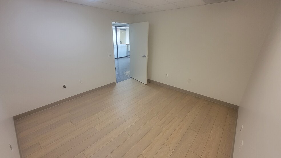 More Photos Of 3292 E Spring St, Long Beach Warehouse For Lease