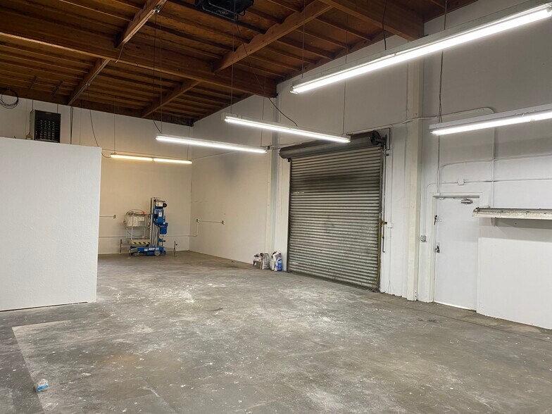 More Photos Of 2395 Monument Blvd, Concord Showroom For Lease