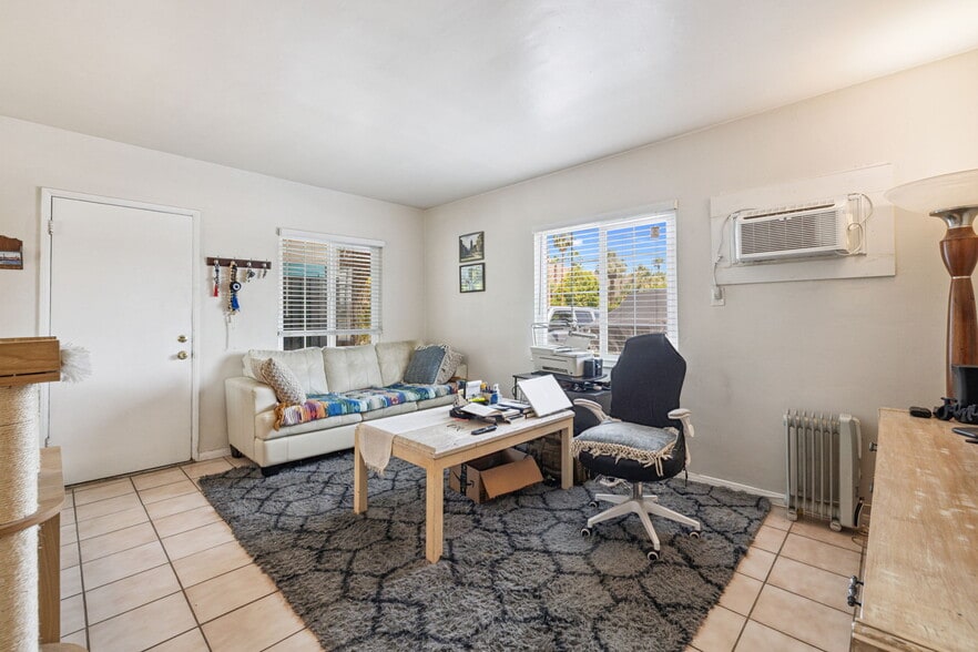 More Photos Of 1674 S Via Salida, Palm Springs Apartments For Sale