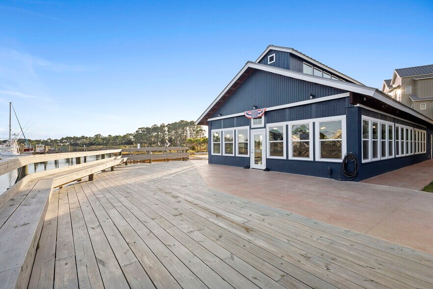 More Photos Of 275 Timber Island Rd, Carrabelle Restaurant For Sale