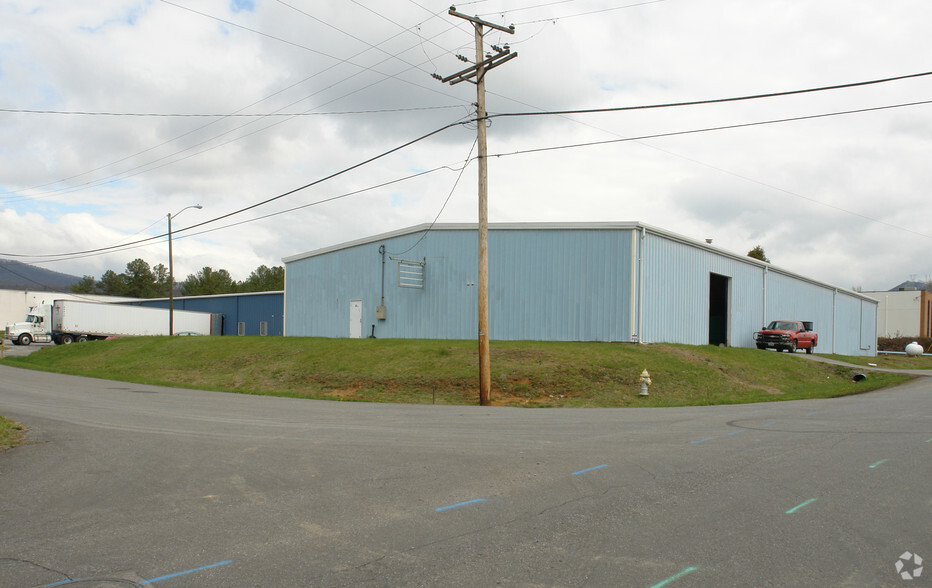 Primary Photo Of 7703 Enon Dr, Roanoke Distribution For Lease