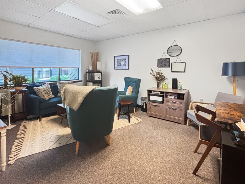 More Photos Of 8751 E Hampden Ave, Denver Office For Sale