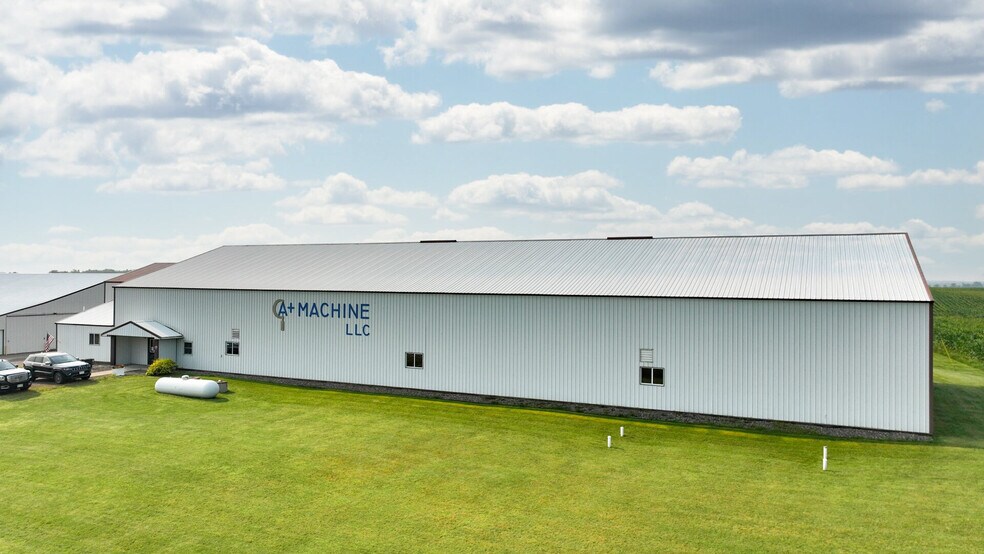 More Photos Of 20521-20525 Hwy 64, Cornell Warehouse For Sale