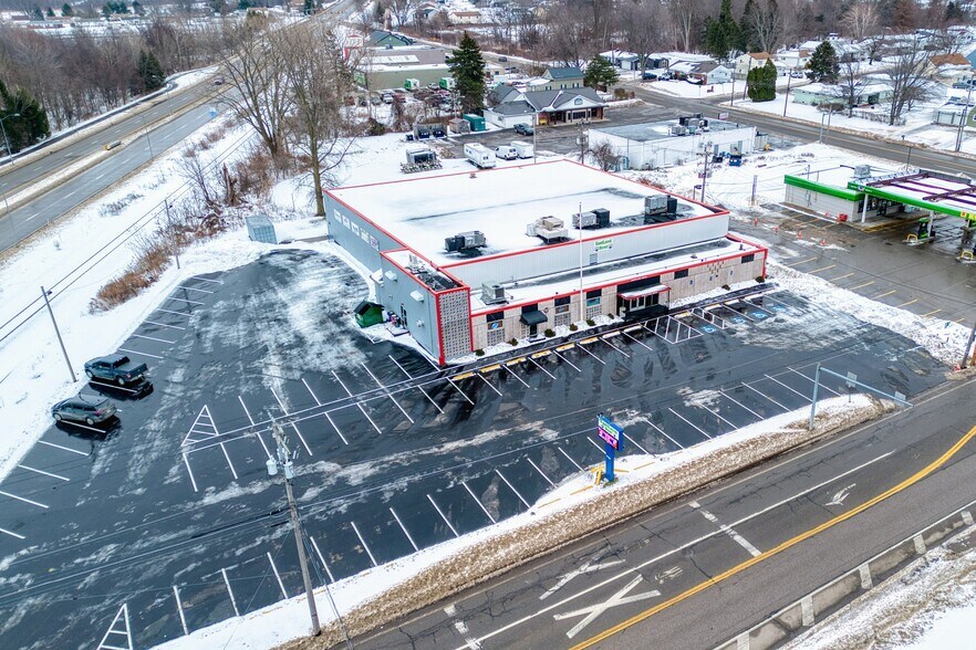 More Photos Of 3279 McClelland Ave, Erie Sports And Entertainment For Sale