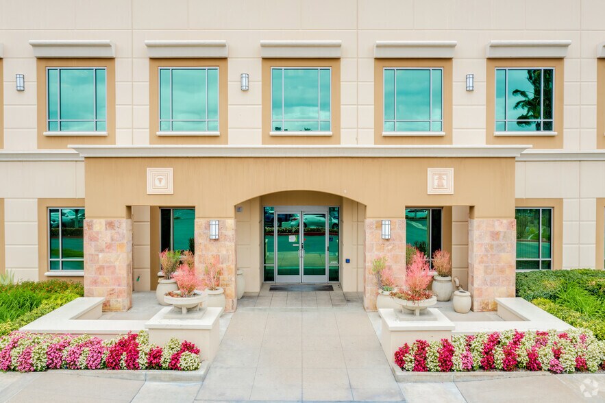 More Photos Of 25982 Pala, Mission Viejo Medical For Sale