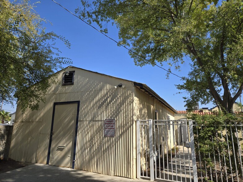More Photos Of 1473-1477 N Van Ness Ave, Fresno Storefront Retail Residential For Sale