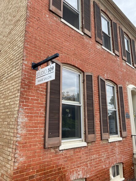More Photos Of 509 S Market St, Frederick Freestanding For Sale