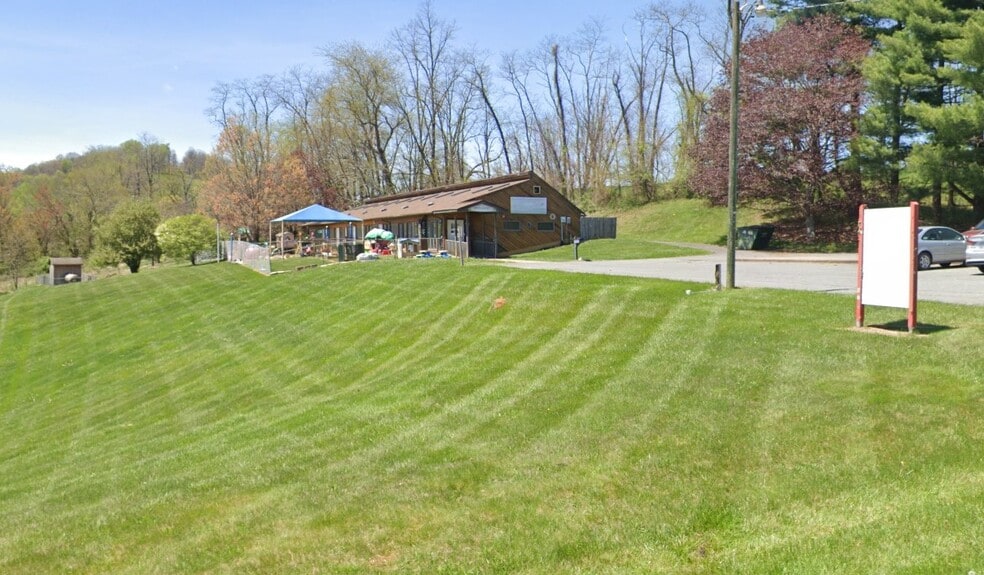 Primary Photo Of 711 Andrews Ridge Rd, Sparta Specialty For Sale
