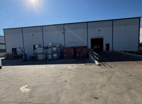 More Photos Of 1103 E Airtex Dr, Houston Distribution For Lease