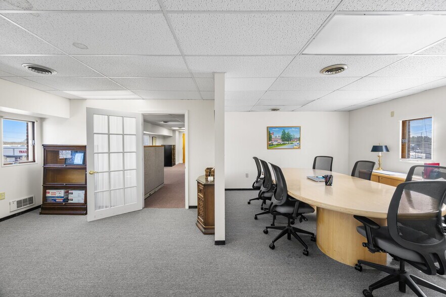 More Photos Of 1399 Washington St, Hanover Office For Sale