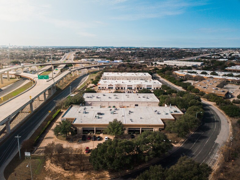 More Photos Of 2621 Ridgepoint Dr, Austin Light Distribution For Lease