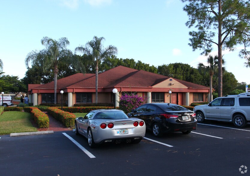 Primary Photo Of 12501 World Plaza Ln, Fort Myers Medical For Sale