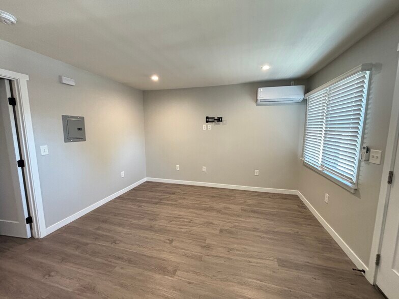 More Photos Of 183 N Waverly St, Orange Apartments For Sale