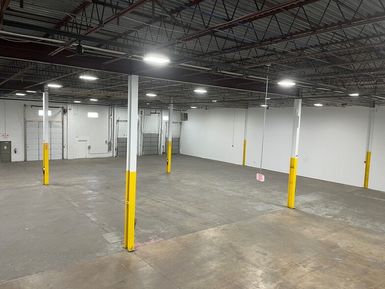 More Photos Of 1050 Bethlehem Pike, North Wales Showroom For Lease