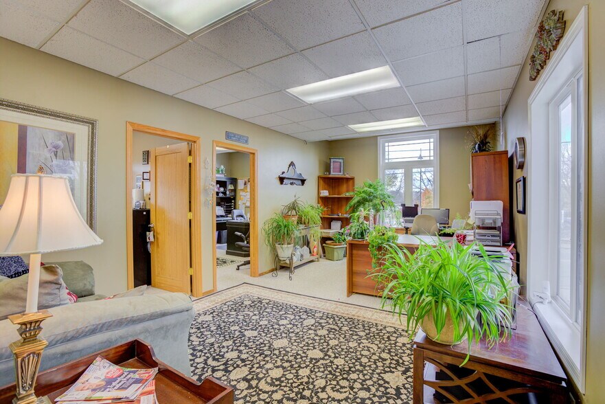 More Photos Of 2434 Commerce Blvd, Mound Office For Sale