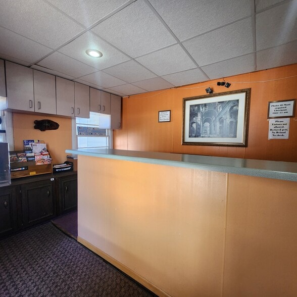 More Photos Of 1507 W Oakland Ave, Austin Hotel For Sale