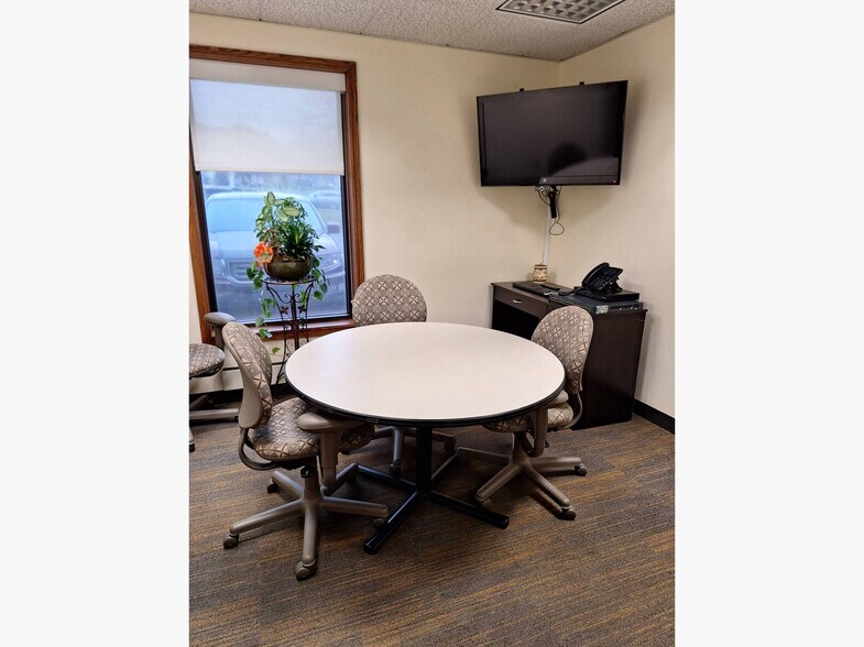 More Photos Of 1800 Union St, Lafayette Office For Sale
