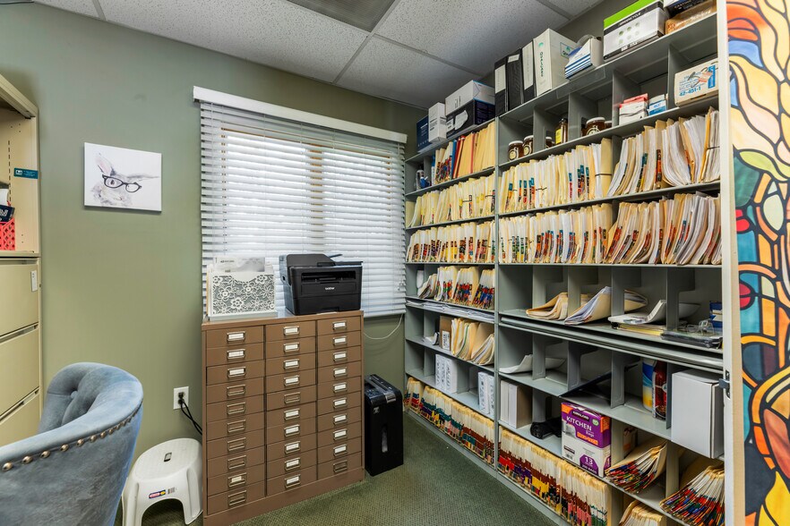 More Photos Of 11 Clyde Rd, Somerset Office For Sale