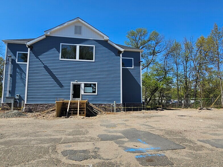 More Photos Of 1017 King Georges Post Rd, Edison Medical For Sale