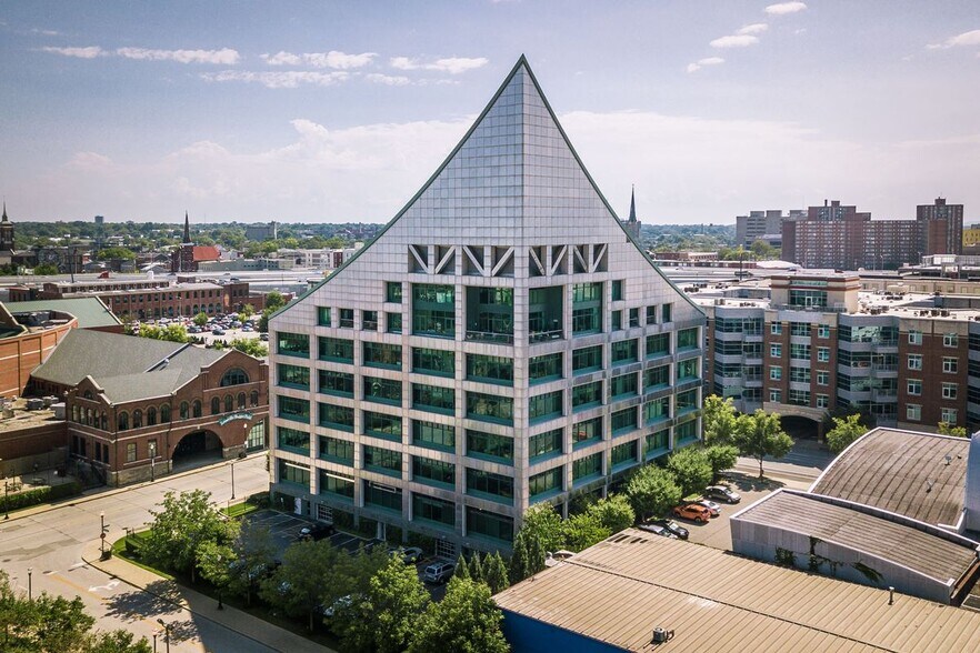 More Photos Of 333 E Main St, Louisville Office For Sale