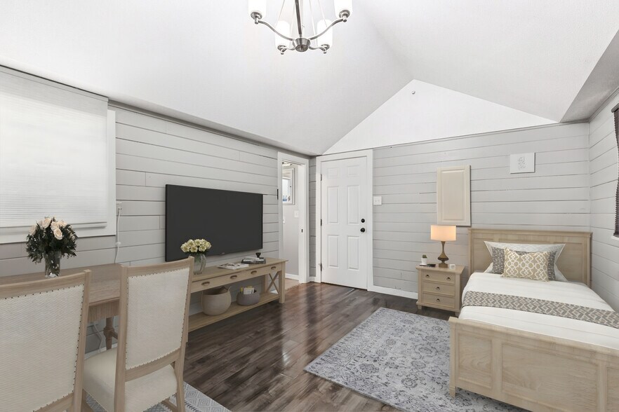 More Photos Of 13301 56th Ave S, Seattle Apartments For Sale