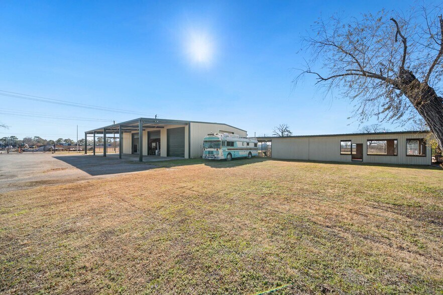 More Photos Of 6310 Deihl Rd, Houston Warehouse For Sale