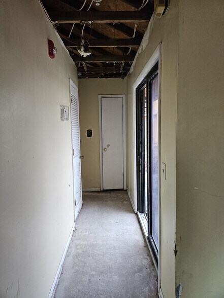 More Photos Of 11921 Caruso Dr, Panama City Assisted Living For Sale