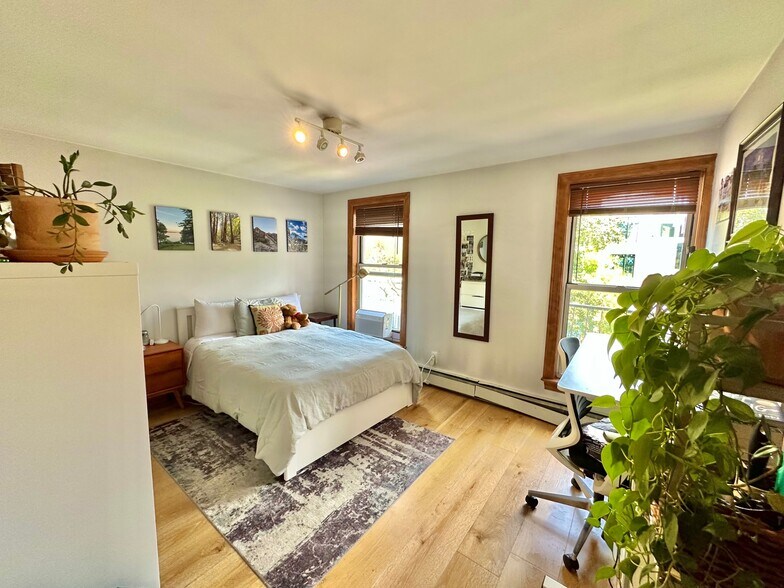 More Photos Of 157 N 5th St, Brooklyn Apartments For Sale
