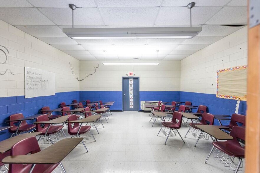 More Photos Of 2270 Shurling Dr, Macon-Bibb Religious Facility For Sale