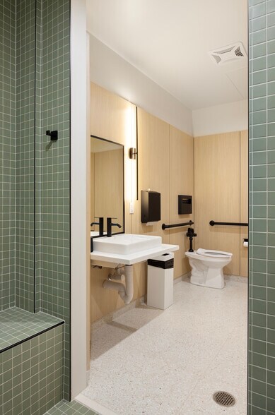 More Photos Of 6440 S Wasatch Blvd, Salt Lake City Office For Lease