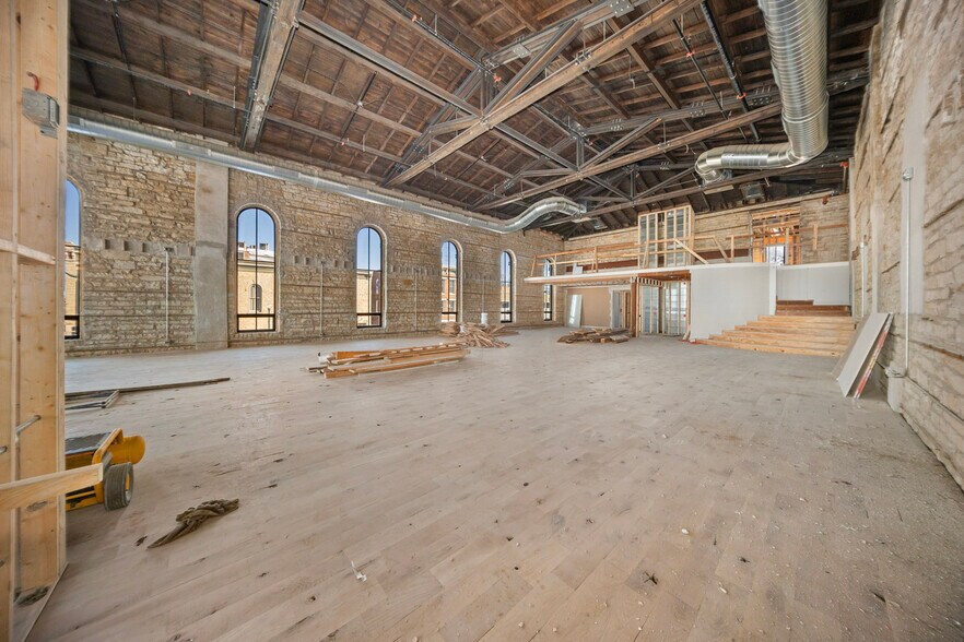 More Photos Of 1000 S State St, Lockport Restaurant For Lease