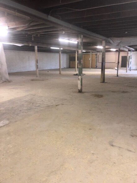 More Photos Of 10716 SE 3rd Ave, Amarillo Warehouse For Lease
