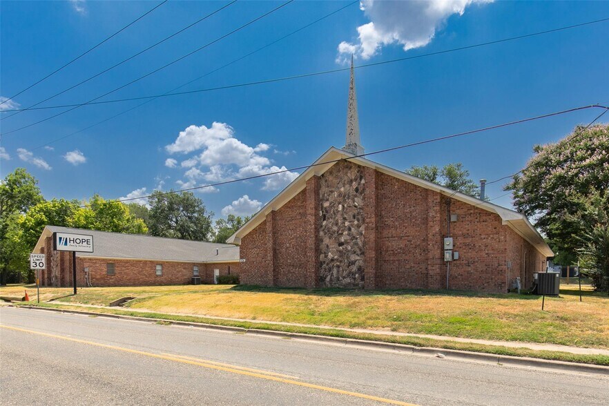 Primary Photo Of 434 Jefferson St E, Sulphur Springs Religious Facility For Sale
