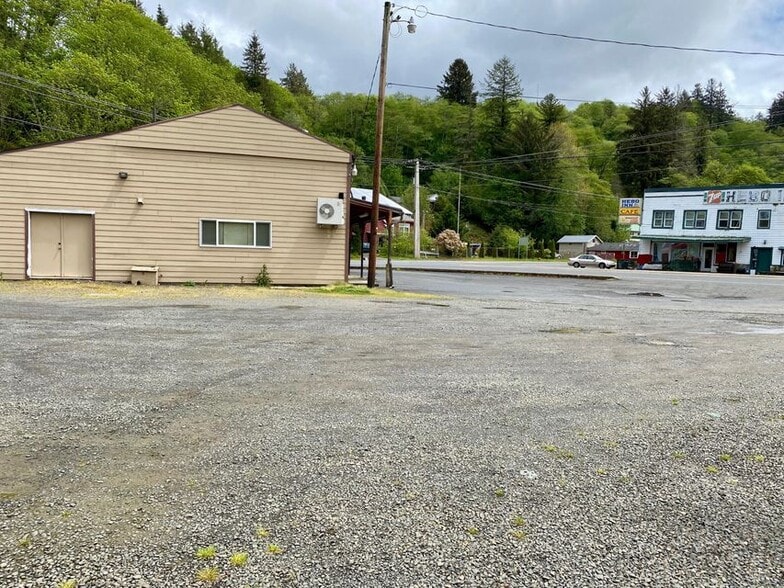 More Photos Of 31020 Highway 101, Hebo Storefront For Sale