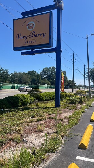 More Photos Of 3501 E Busch Blvd, Tampa Restaurant For Sale