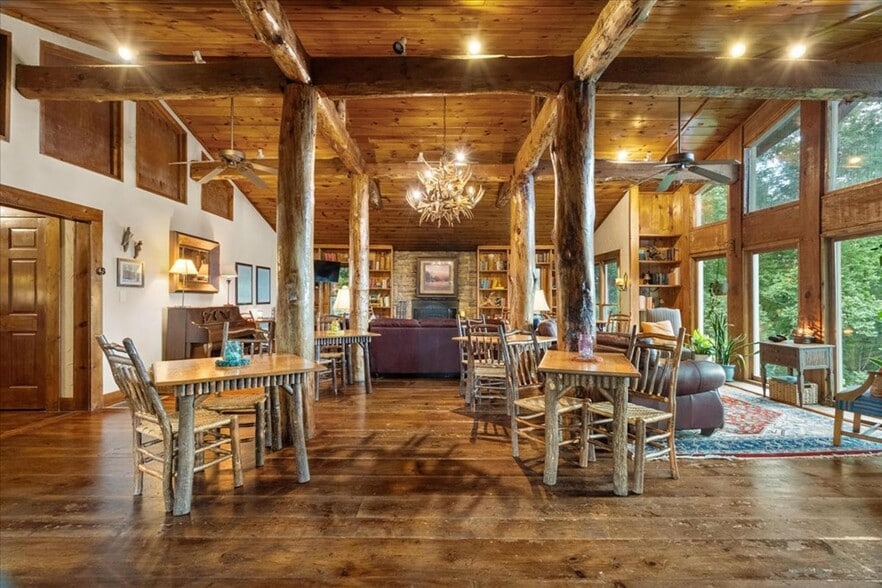 More Photos Of 9440 GA-52, Chatsworth Hospitality For Sale