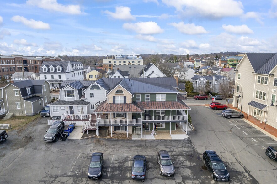 More Photos Of 208-210 Church SE st, Leesburg General Retail For Sale