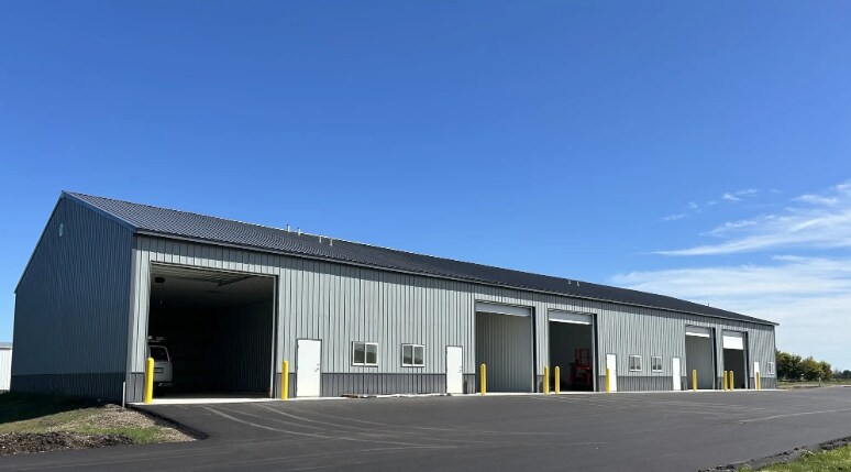 More Photos Of 700 Armstrong Dr, Fairmont Service For Sale